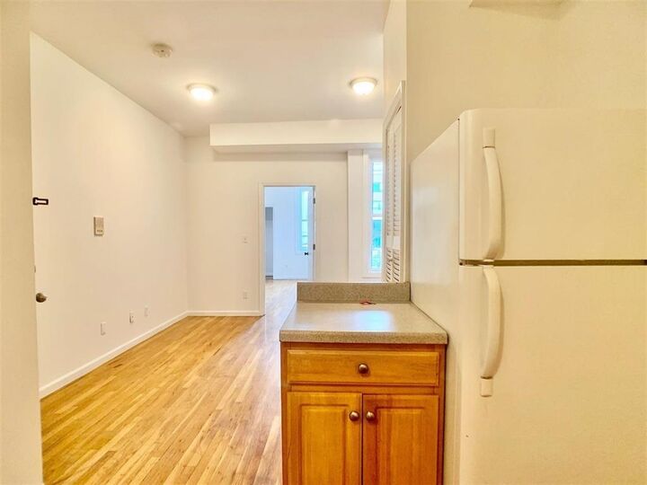 Property Photo: 510 Pavonia Ave 1R NJ 07030