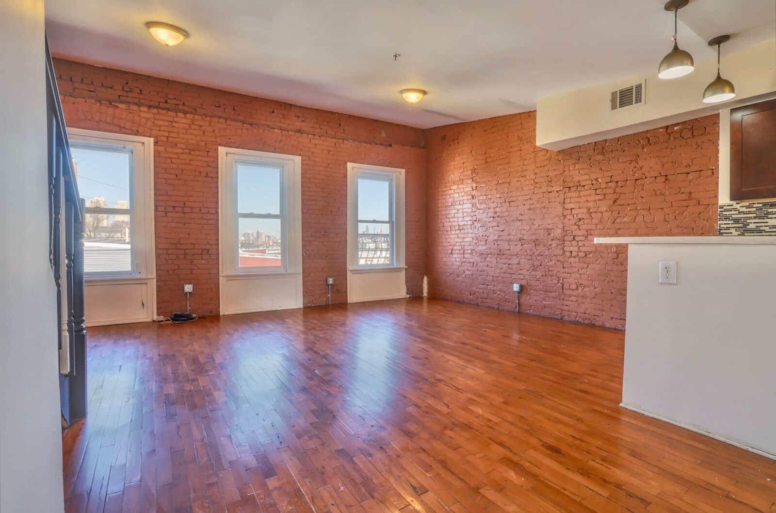 Property Photo: 37 Harmon St 3 NJ 07304