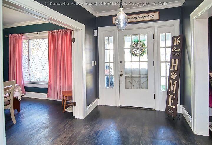 Property Photo:  607 Piccadilly Street  WV 25302 