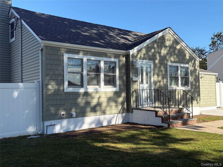 Property Photo: 904 11th Street NY 11704