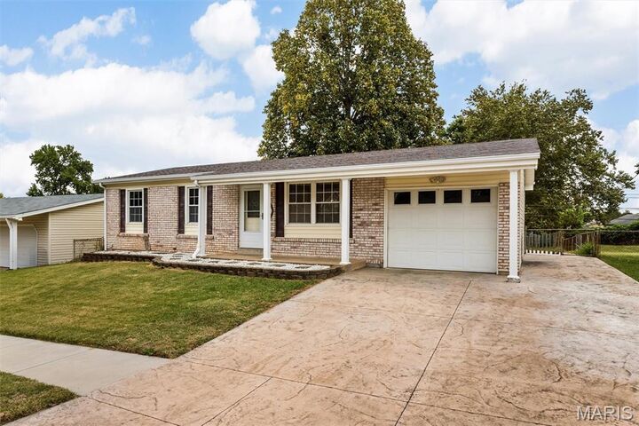 Property Photo: 12014 Renaissance Drive MO 63043