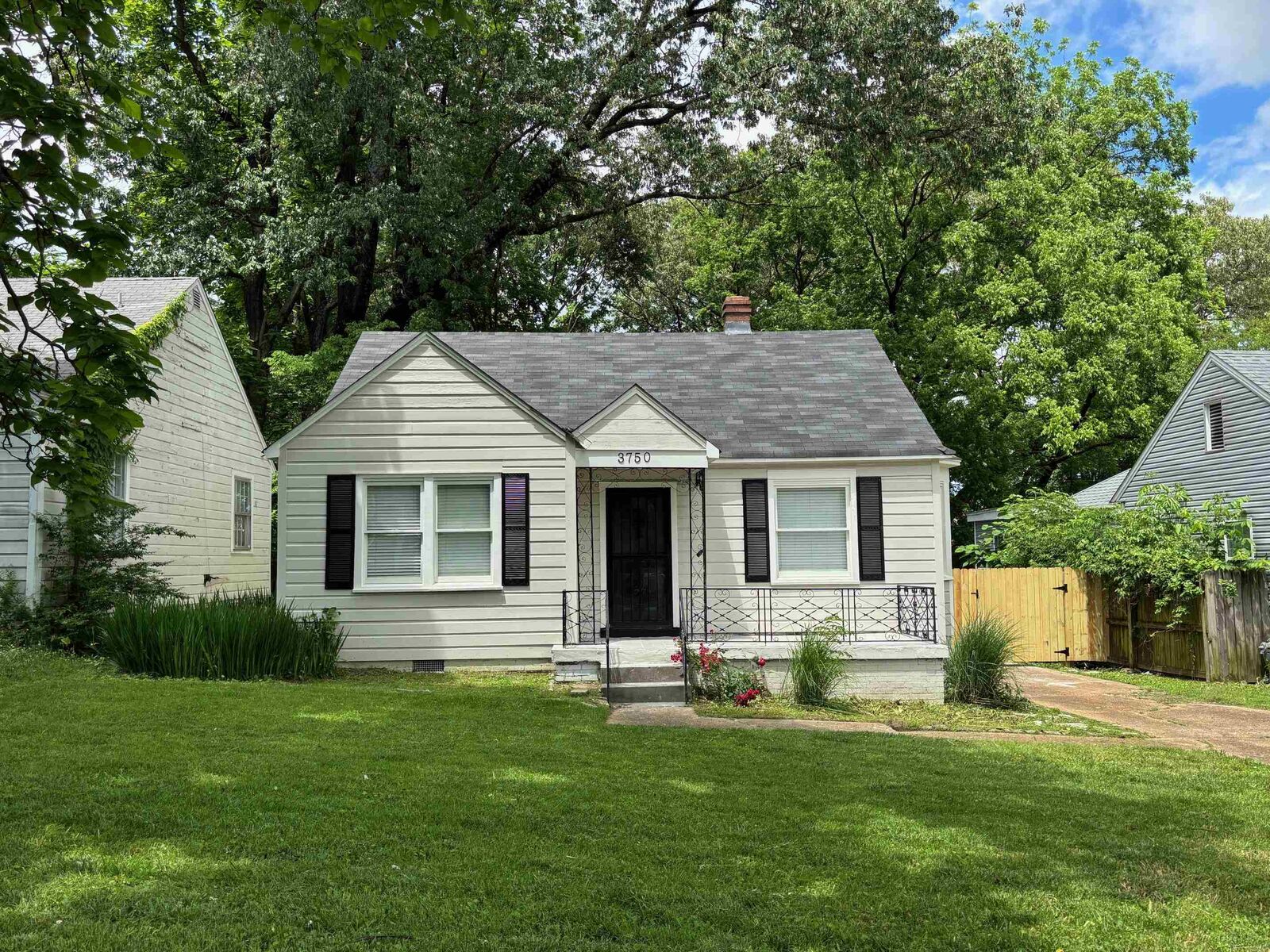 Property Photo:  3750 Kearney Ave  TN 38111 