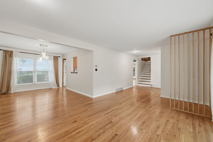 Property Photo: 902 N Rohlwing Road IL 60074