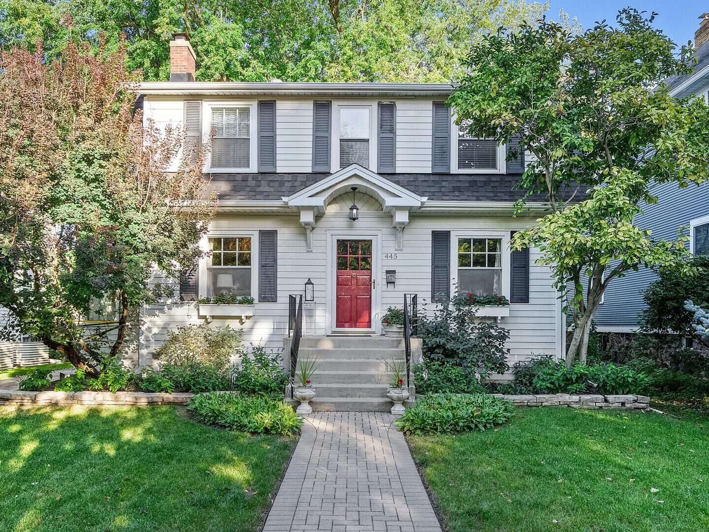 Property Photo:  445 N Kensington Avenue  IL 60526 