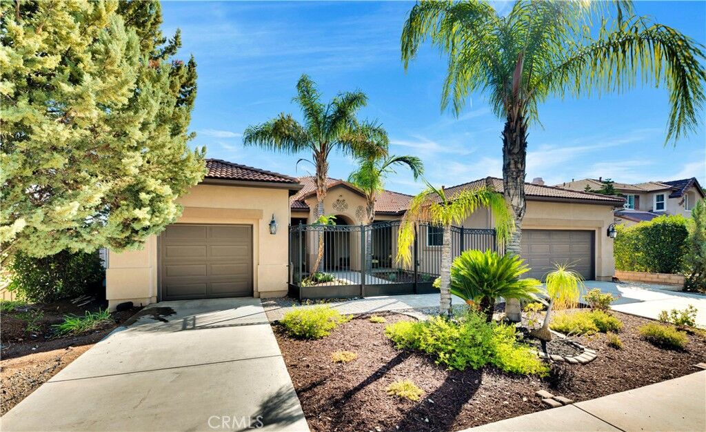 Property Photo: 10 Via Palmieki Court CA 92532