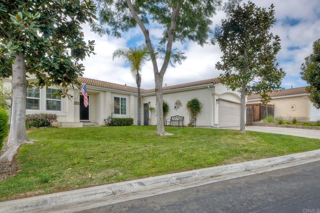 Property Photo: 2208 Dante Ter CA 92084