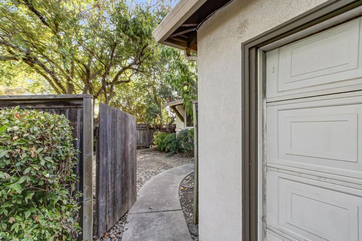 Property Photo:  1619 Pole Line Road  CA 95618 