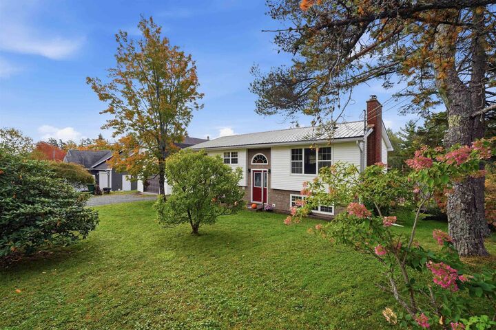 Property Photo:  49 Mayflower Avenue  NS B4G 1C1 