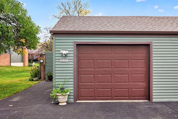 Property Photo: 1802 Humboldt Avenue MN 55118
