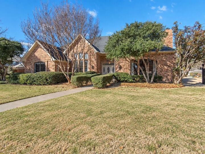 Property Photo:  2609 Antlers Court  TX 75025 