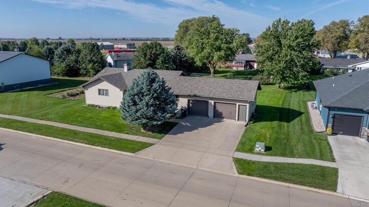 Property Photo:  109 Elm Street  IA 51055 