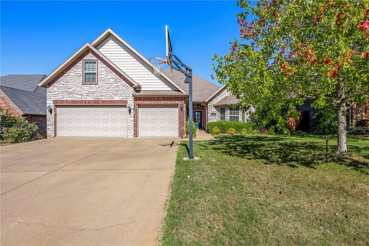 Property Photo:  4510 SW Alfalfa Avenue  AR 72713 