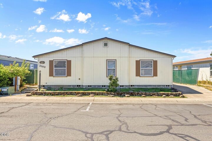 Property Photo: 2302 Lara Lane OR 97502