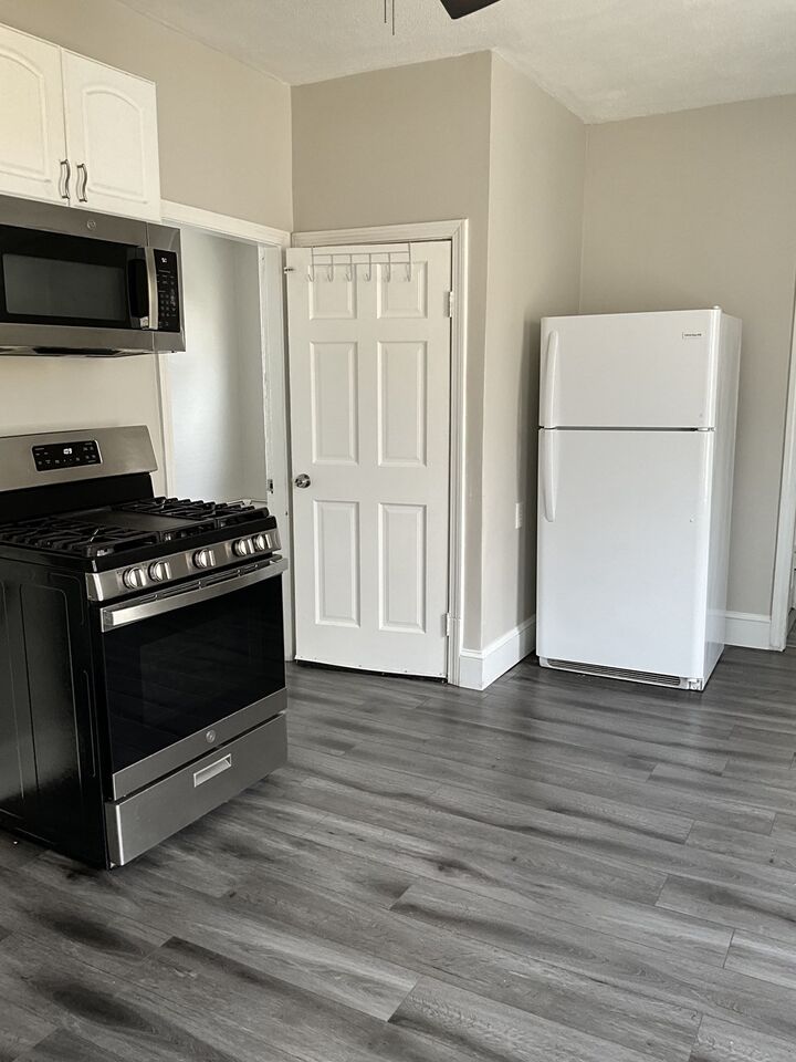 Property Photo: 194 Concord St 2 MA 01852
