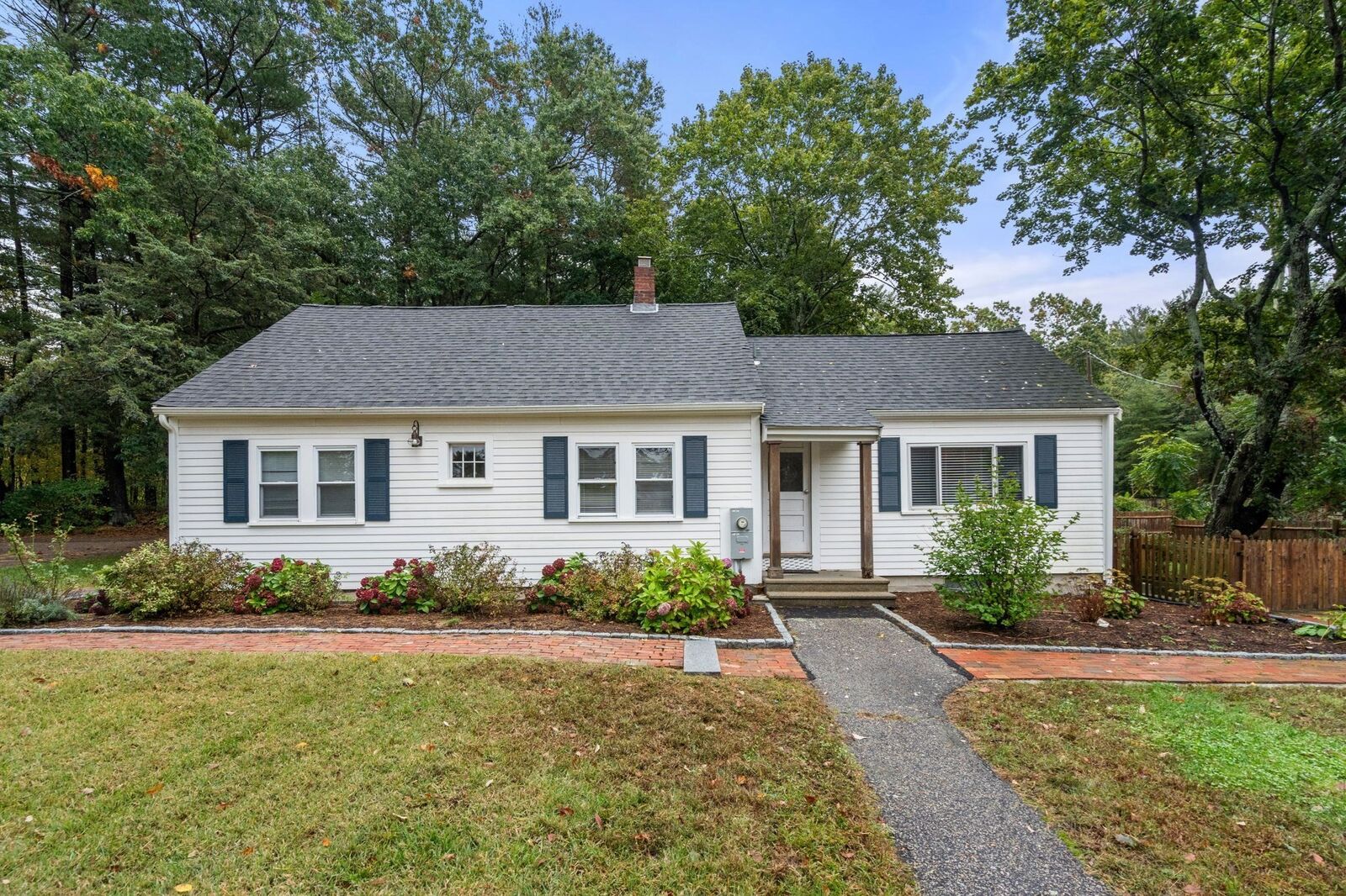 Property Photo: 831 Franklin St MA 02332