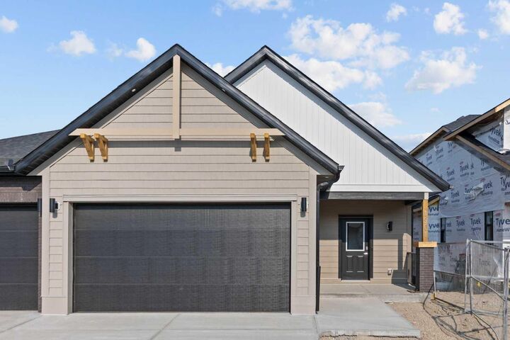 Property Photo:  15 Coopersfield Link SW 1901  AB T4B 5P5 