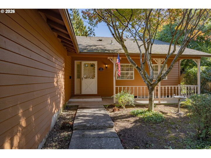 Property Photo:  210 NW 111th Loop  WA 98685 