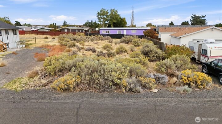 Property Photo:  605 SW Lincoln Place  WA 99349 
