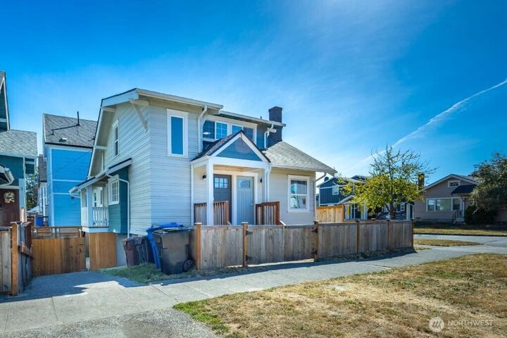 Property Photo:  723 S Sheridan Avenue  WA 98405 