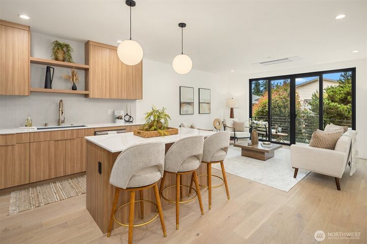 Property Photo:  614  5th Avenue S C107  WA 98020 