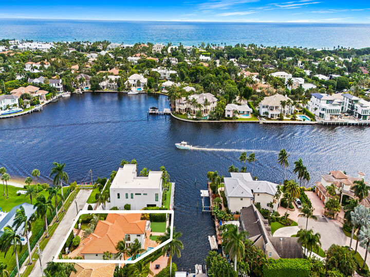 Property Photo:  708 SE 7th Street  FL 33483 