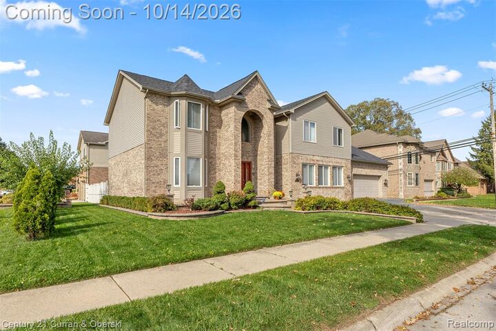 Property Photo: 131 Rosemary Street MI 48127