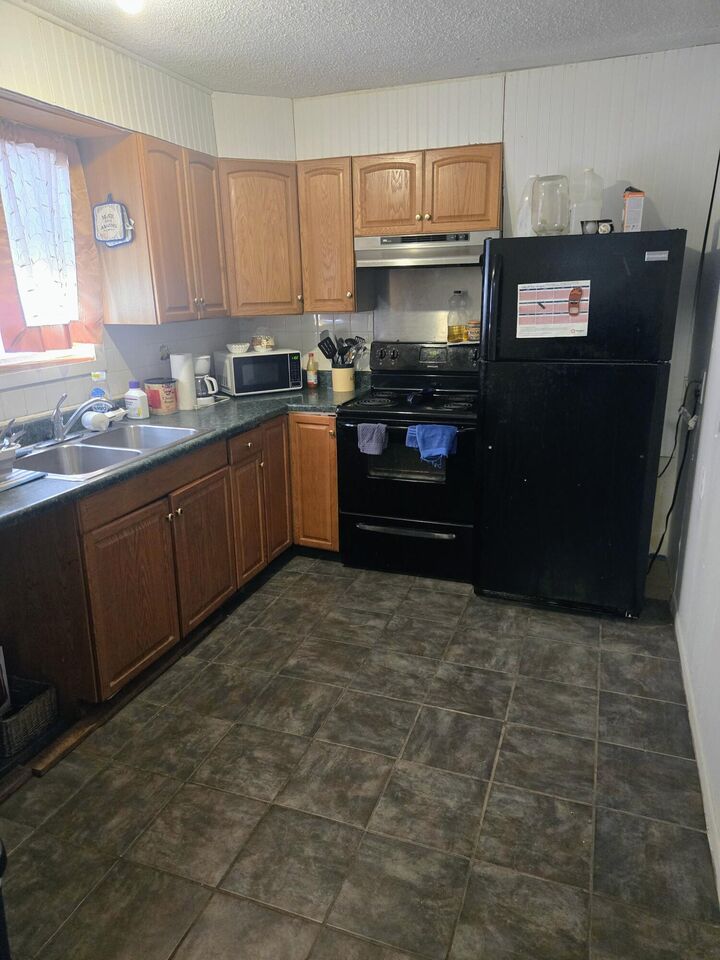 Property Photo: 8 W Avenue P TX 76903