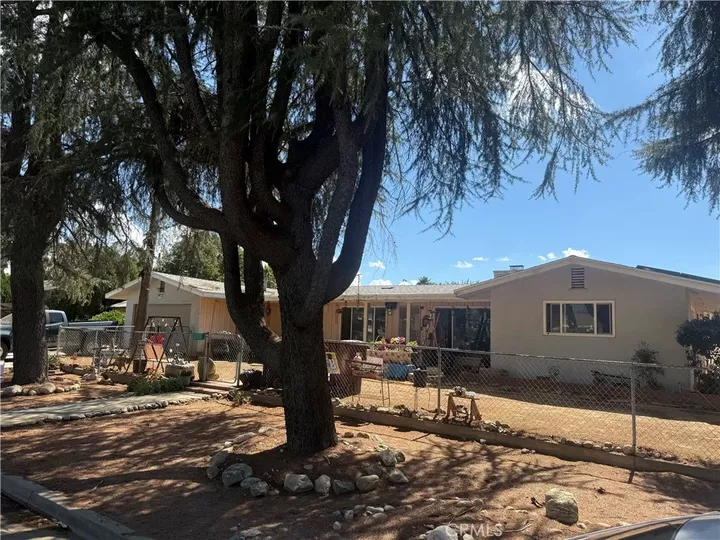 Property Photo: 1086 N California CA 92223