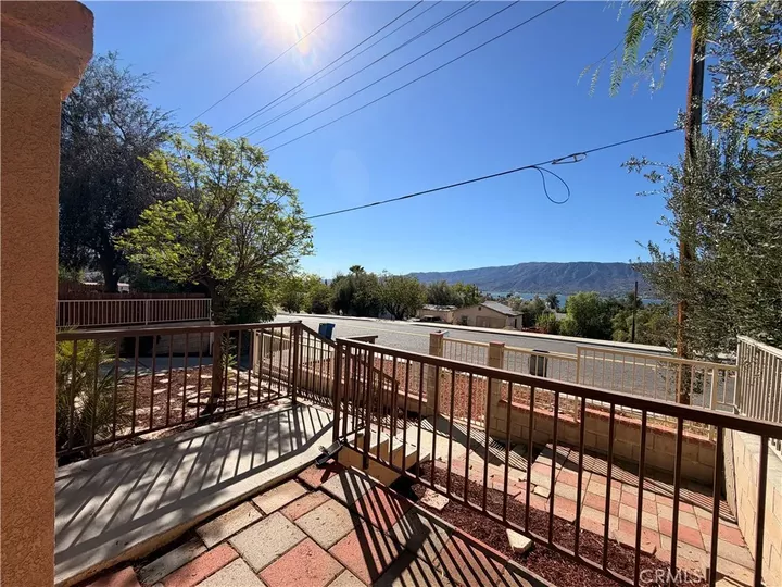 Property Photo:  905 W Sumner  CA 92530 