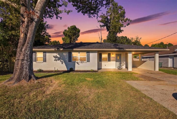 Property Photo: 2708 1st Avenue LA 70601