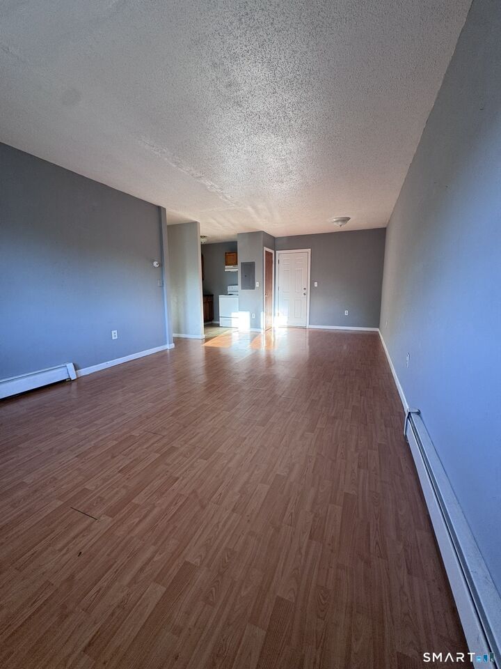 Property Photo:  54 Grafton Street C3  CT 06106 