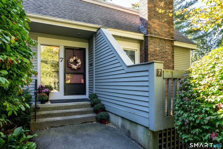 Property Photo:  7 Mulberry Lane 7  CT 06001 