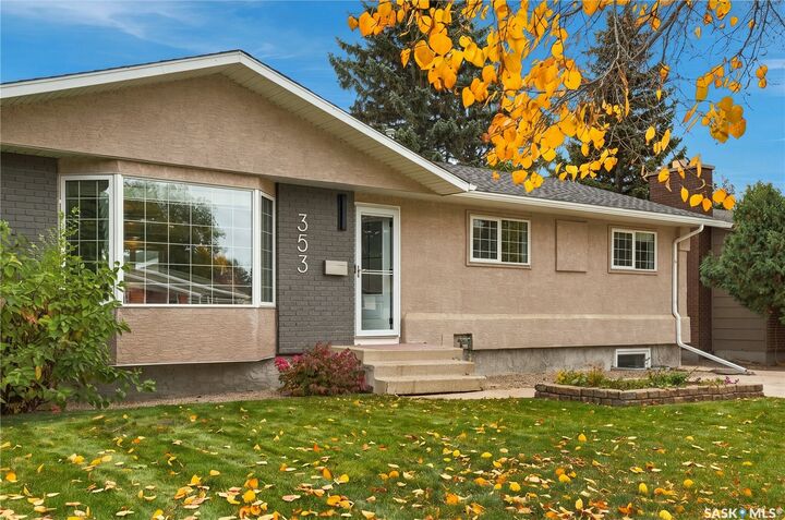 Property Photo:  353 Guelph Crescent  SK S7H 4R1 