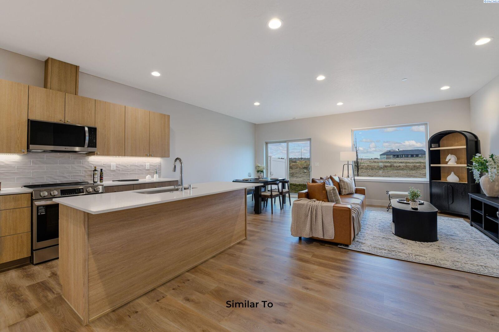 Property Photo: 4418 Road 114 WA 99301