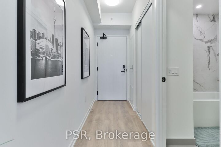 Property Photo:  10 Graphophone Grove 2405  ON M6H 0E5 