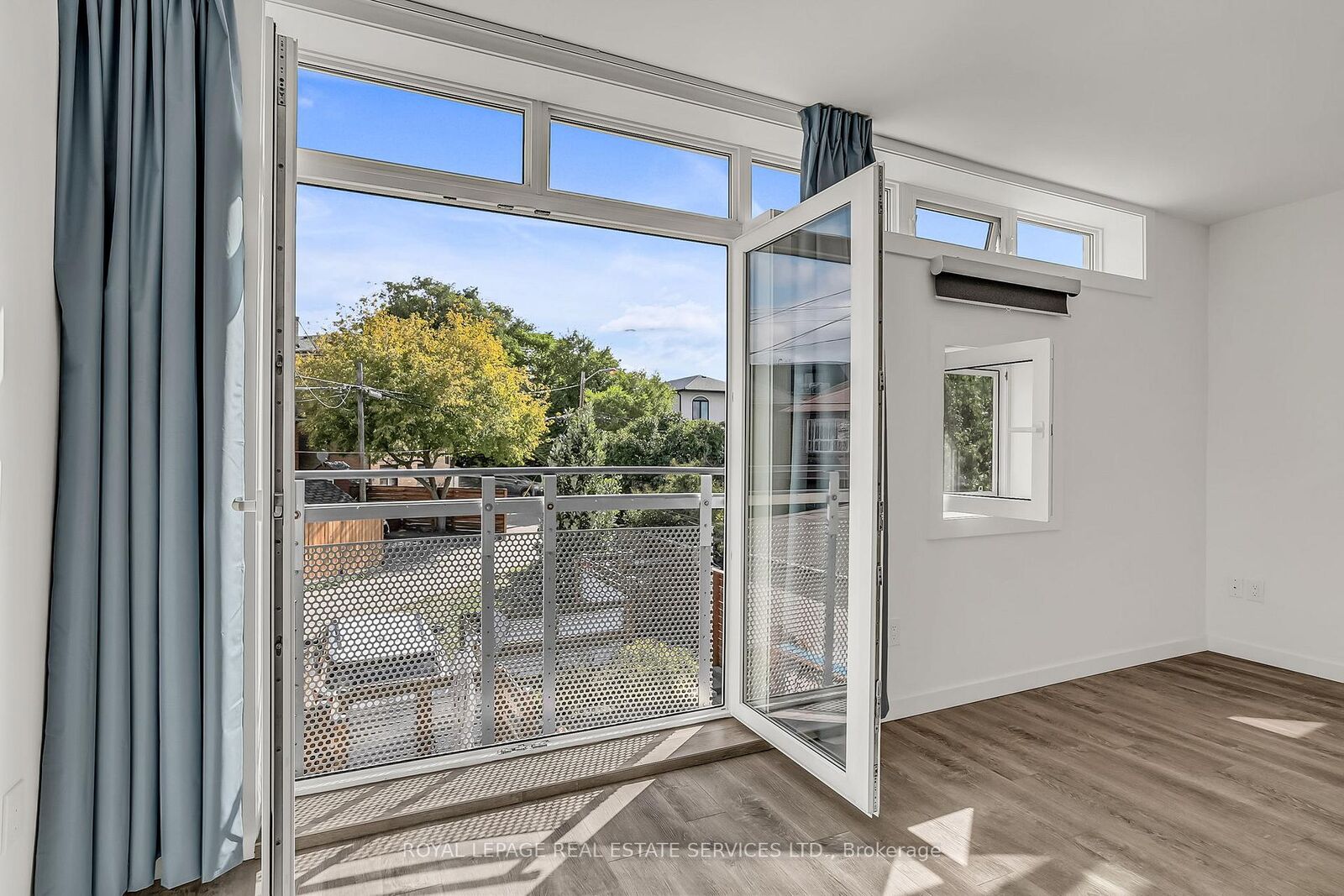 Property Photo:  439 Winona Drive C  ON M6C 3T4 