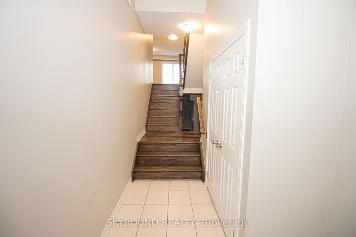 Property Photo:  395 Linden Drive 8  ON N3H 0C8 