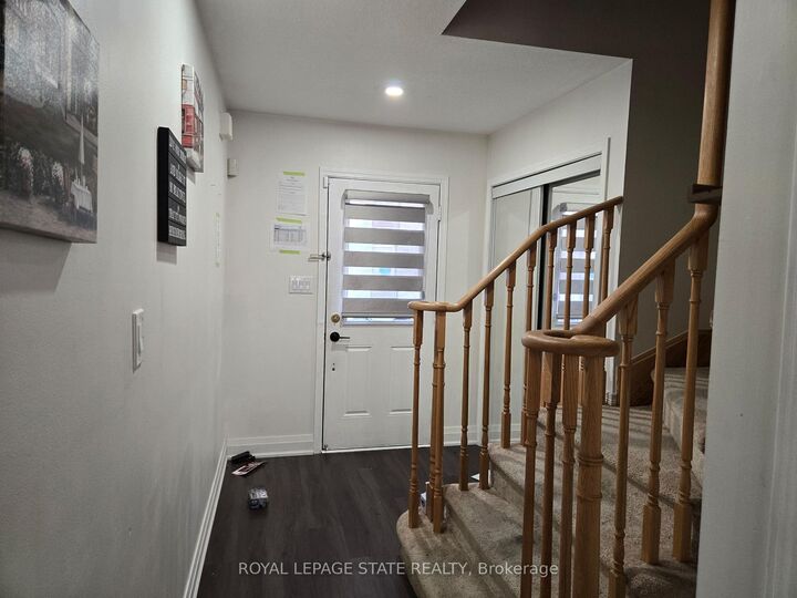 Property Photo:  39 Newport Crescent  ON L9A 0B2 