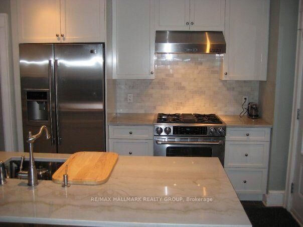 Property Photo: 192 Bayswater Avenue ON K1Y 2G6