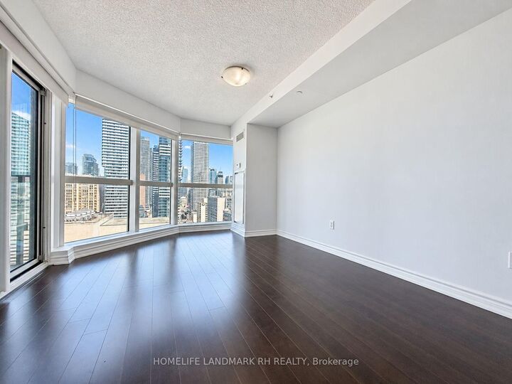 Property Photo:  386 Yonge Street 2316  ON M5B 0A5 