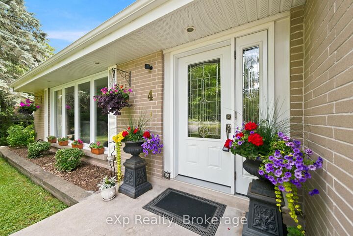 Property Photo:  4 Mitchell Street  ON L1A 2W5 
