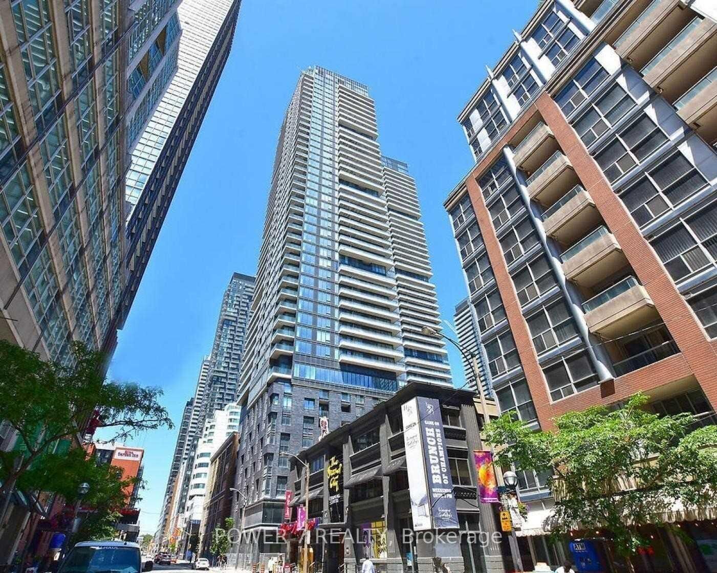 Property Photo:  115 Blue Jays Way 3909  ON M5V 0N4 