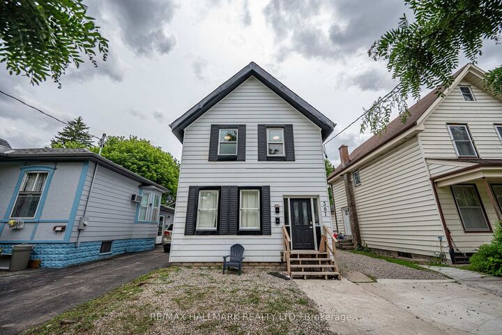 Property Photo:  307 Grey Street E (Upper Floor)  ON N6B 1G7 