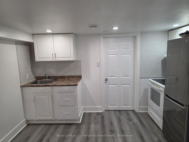 Property Photo:  44 Elgin Street N  ON L1A 2L7 