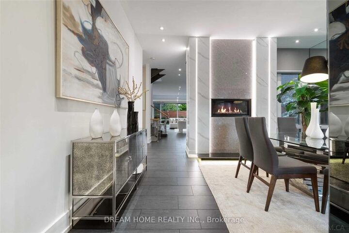 Property Photo:  21 Valliere Place  ON M2K 0C9 