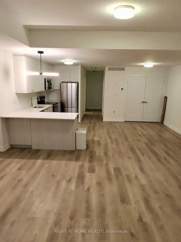 Property Photo:  40 Palace Street K1  ON N2E 0L2 