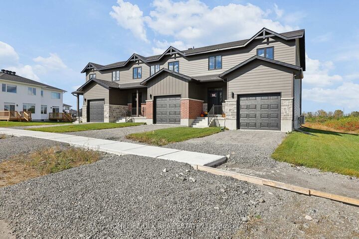 Property Photo:  1005 Dobbie Street  ON K6V 7N1 