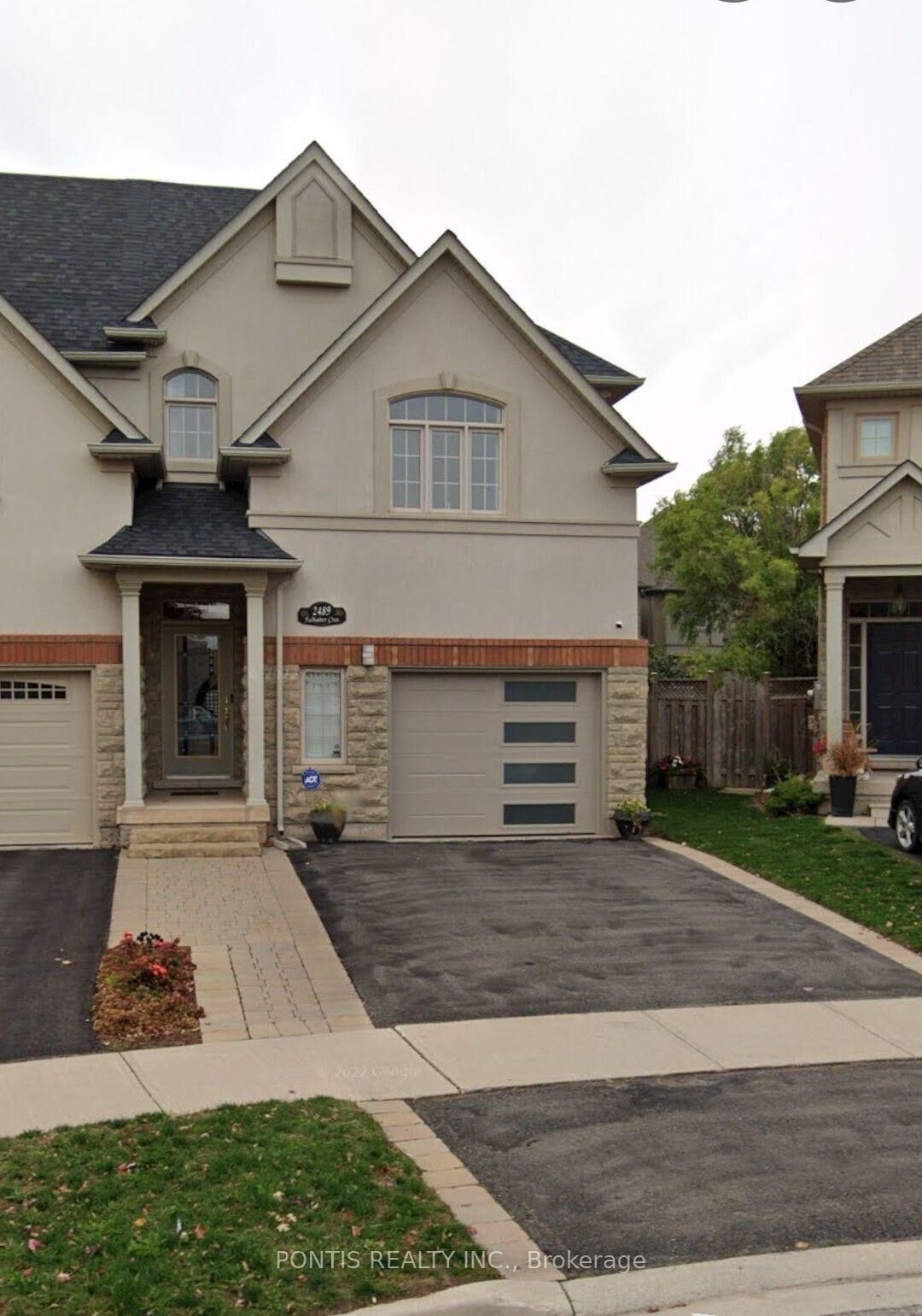 Property Photo:  2489 Felhaber Crescent  ON L6H 7R8 