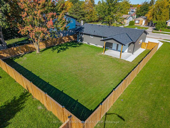 Property Photo:  135 Nicoline Avenue  ON N0M 2J0 