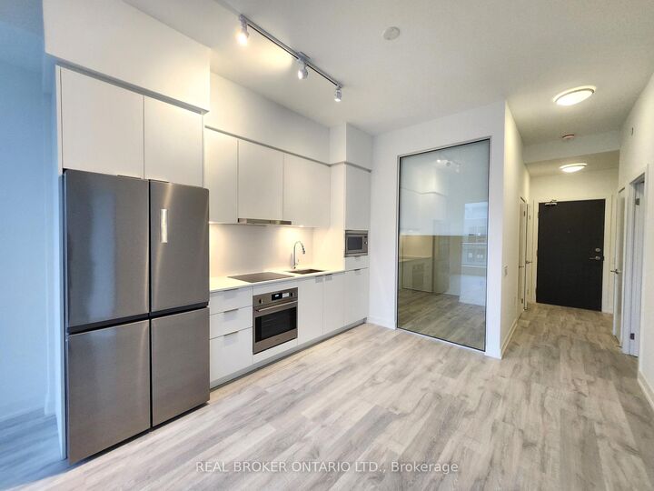Property Photo:  7 Golden Lion Heights N625  ON M2M 4E7 